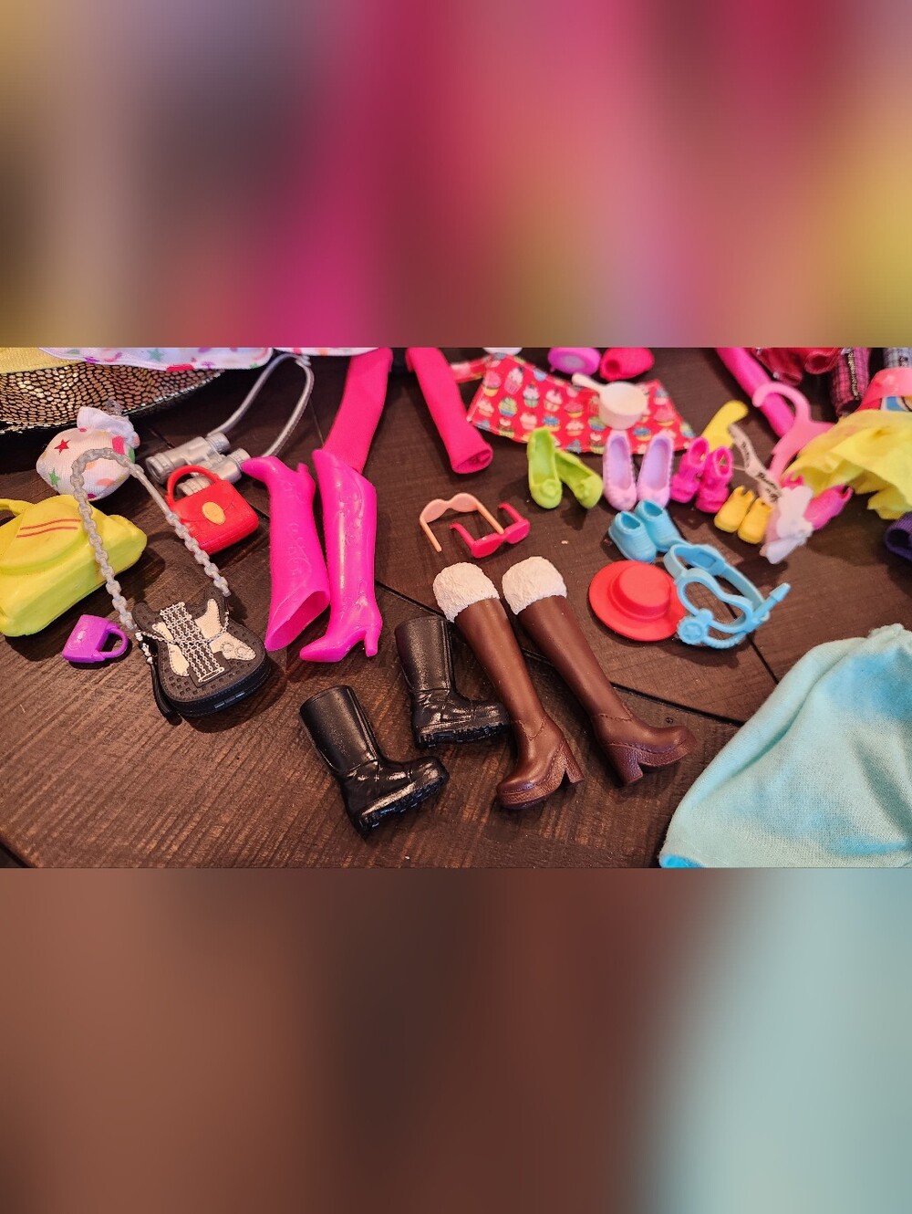 Barbie And Skipper New And Used Clothing And Accessories Huge Lot - Picture 2 of 10